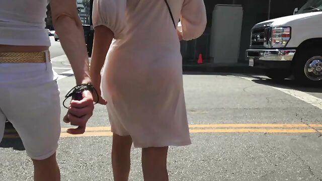Odlično. :  Prsata djevojka kombinira pranje automobila s glačanjem kurca klijenata porno filmovi starke Filmovi za odrasle 